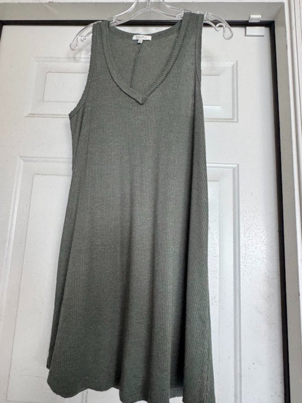 Z SUPPLY Women's Sleeveless V-Neck Ribbed Tank Dress - Olive Green - MED